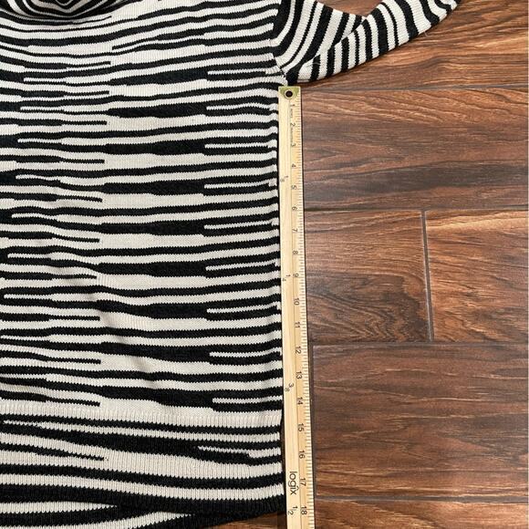 Nic + Zoe Mock Neck Sweater Small Striped Zebra Cream Black - Picture 5 of 5